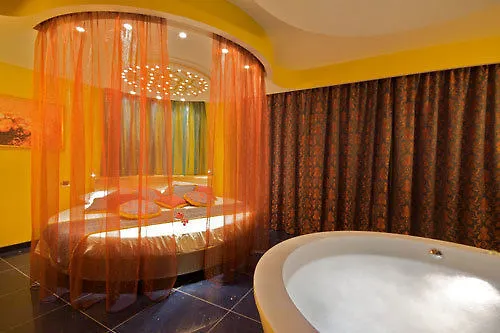 Invilladiserio Hotel Villa di Serio